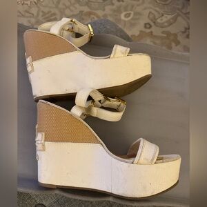 Tory Burch Carlee 7.5  White Wedge Sandals